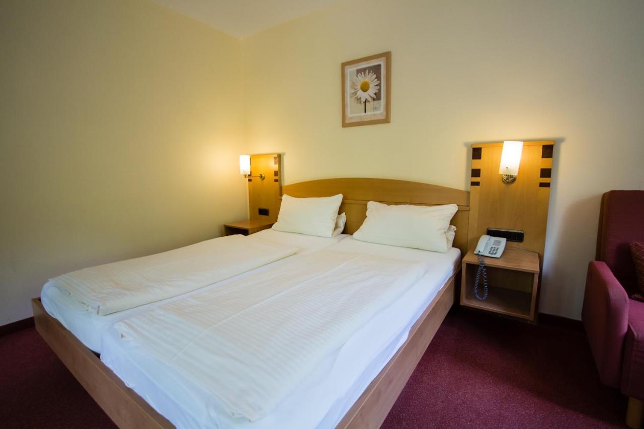 Hotel Bb Haus Neugebauer Garni à Geisenheim Extérieur photo