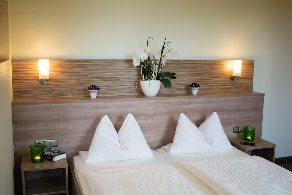 Hotel Bb Haus Neugebauer Garni à Geisenheim Extérieur photo