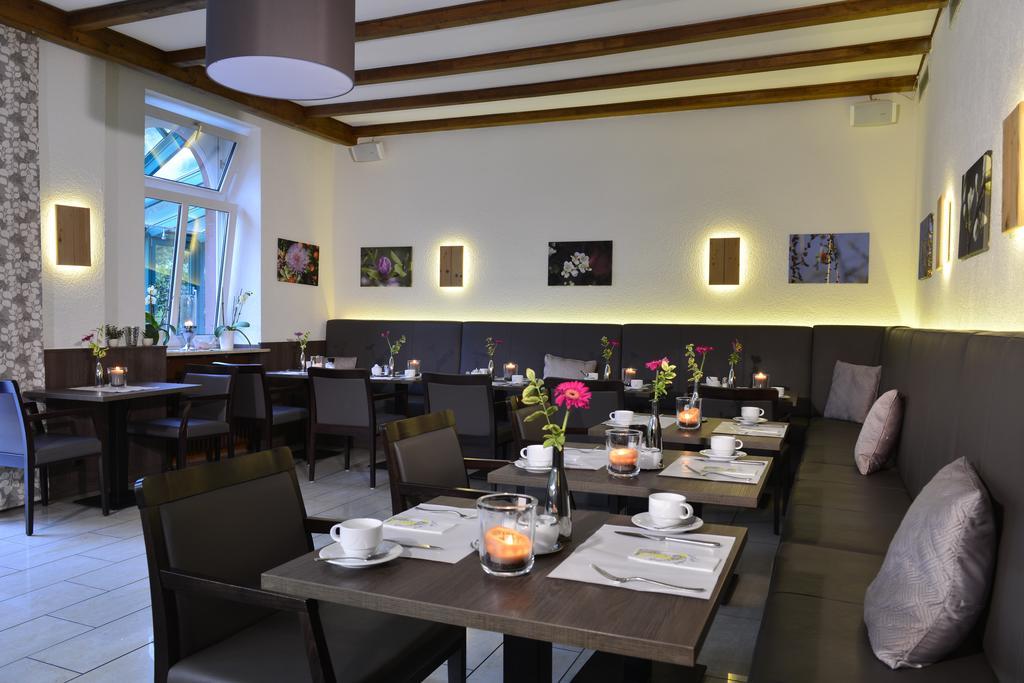 Hotel Bb Haus Neugebauer Garni à Geisenheim Extérieur photo