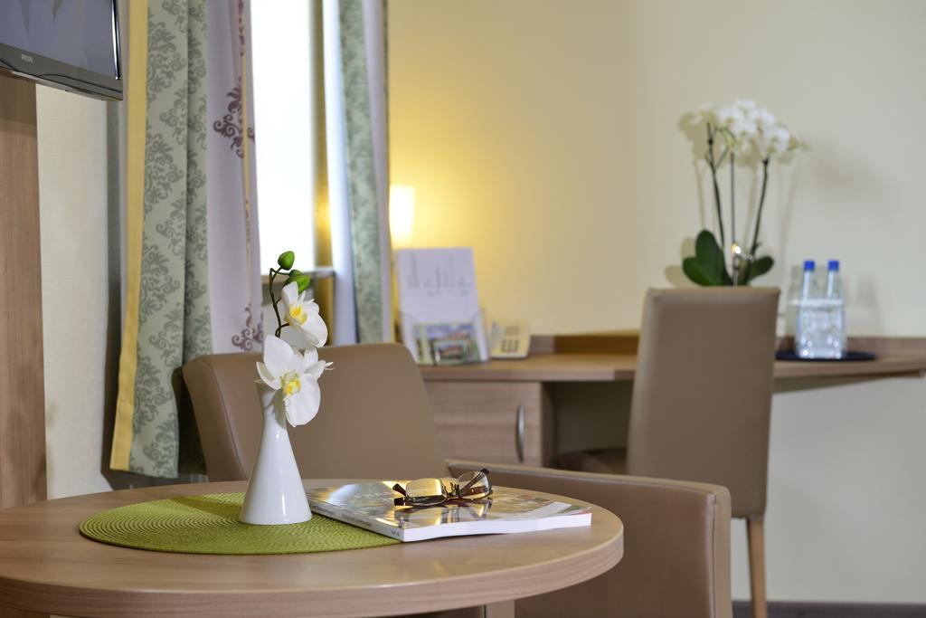 Hotel Bb Haus Neugebauer Garni à Geisenheim Extérieur photo